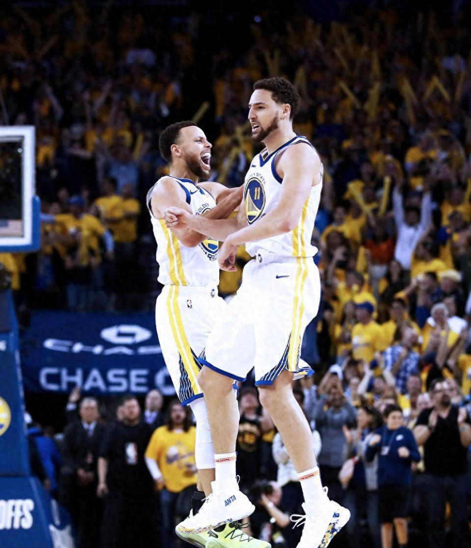 包含NBA总决赛最后时刻走向成谜;新疆广汇状态回暖;态度坚定;球队文化被再次提及的词条 包含NBA总决赛最后时刻走向成谜;新疆广汇状态回暖;态度坚定;球队文化被再次提及的词条