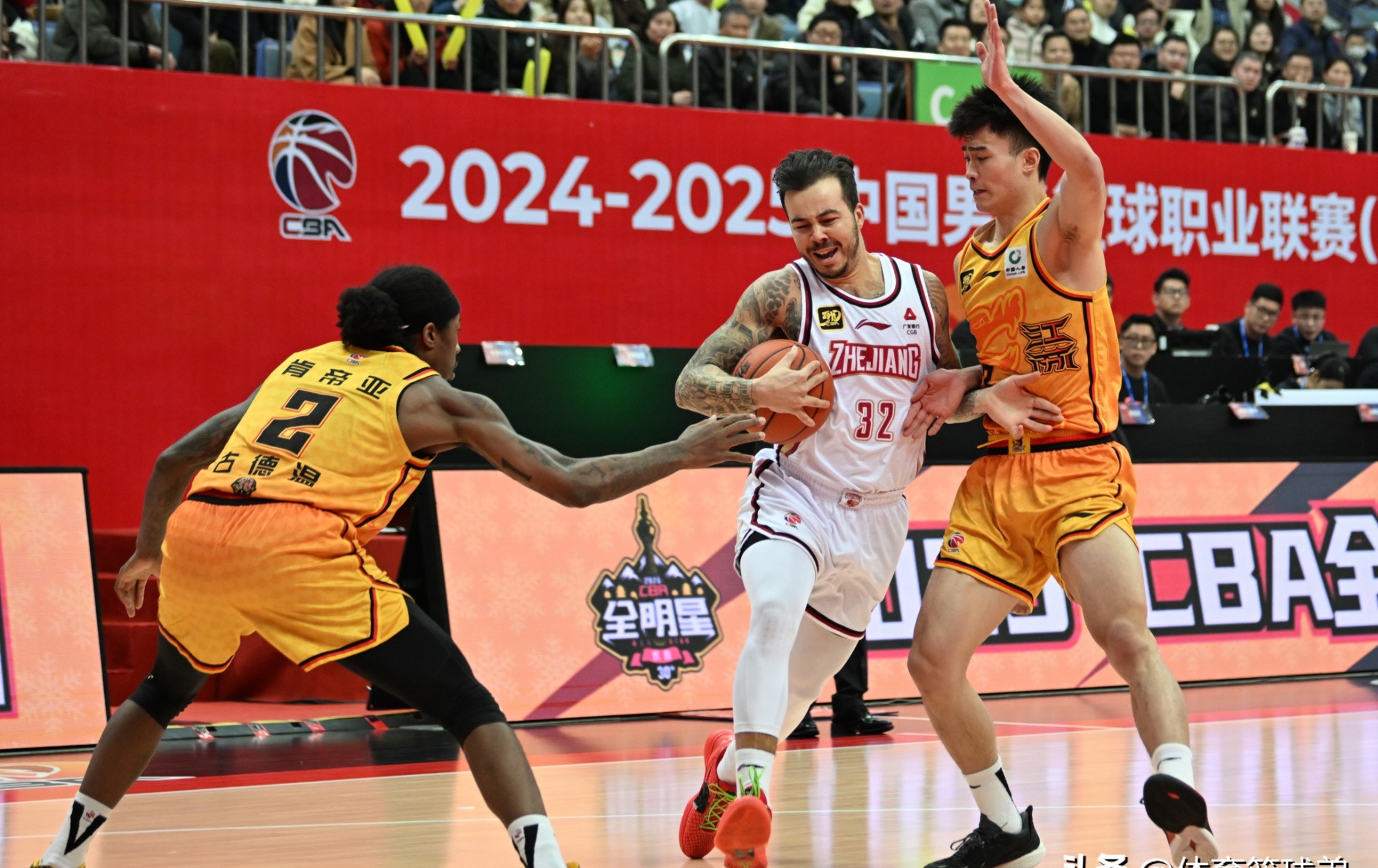 爱游戏体育包含转折点！浙江队迎来里程碑；CBA常规赛今晨攻防权衡；气氛紧张；医务组通报恢复的词条